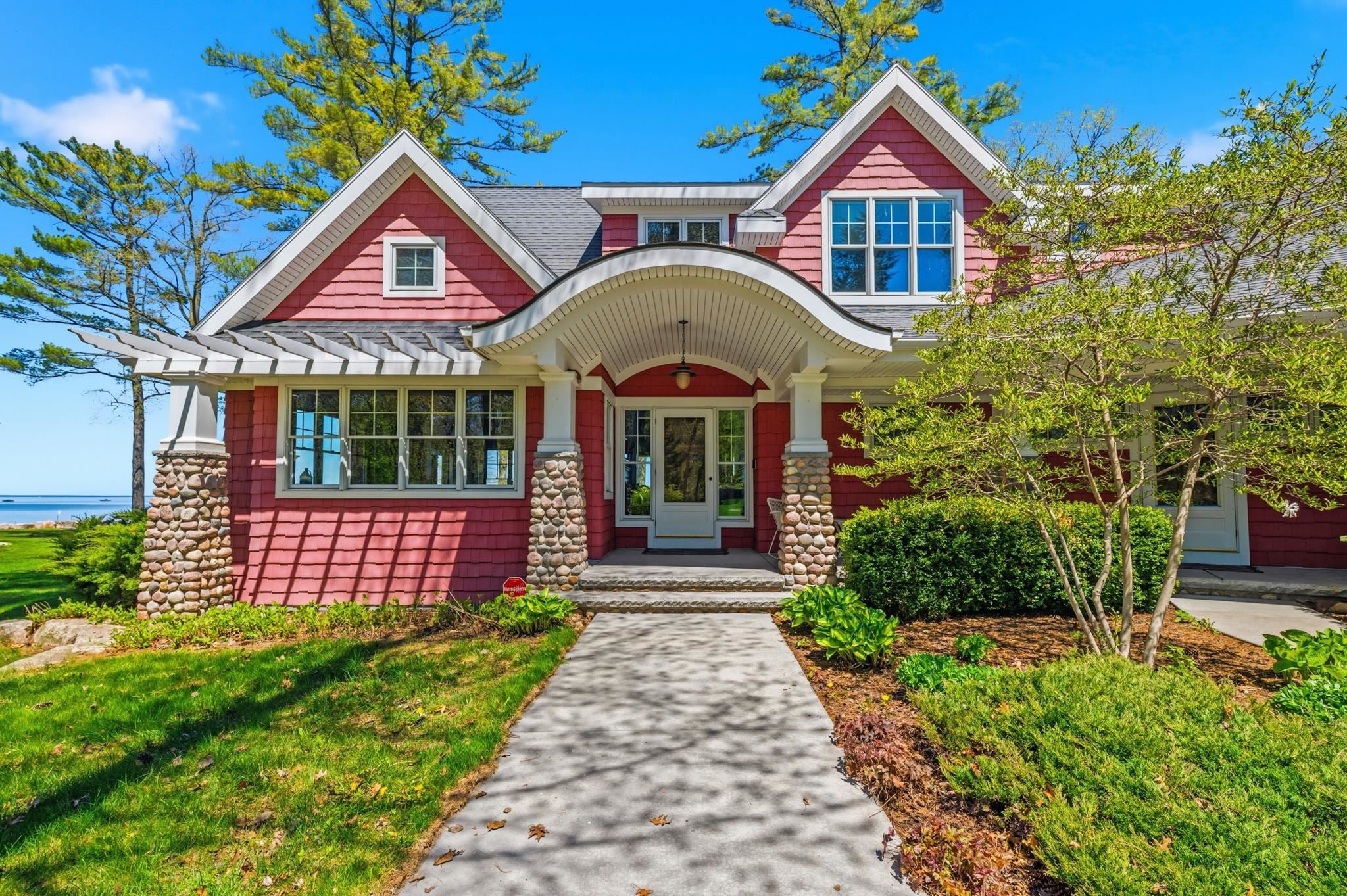 4535 POINT COMFORT Lane