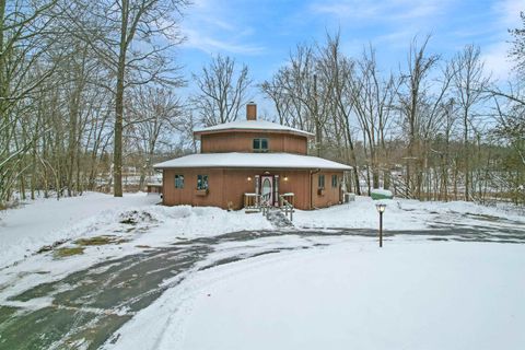 Photo of N1417 OAK PARK Drive, MENOMINEE, MI 49858 (MLS # 50318791)
