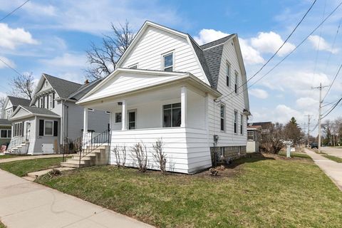22 E MELVIN Avenue OSHKOSH WI 54901