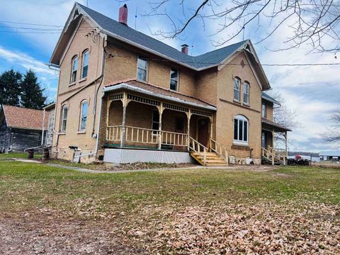 Photo of W3340 CTY RD E Rd, CECIL, WI 54111 (MLS # 50318415)