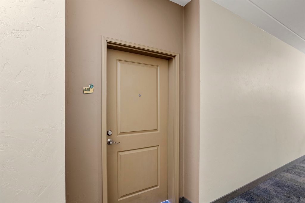 Photo of 400 N RICHMOND Street #430, APPLETON, WI 54911 (MLS # 50318059)