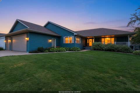 Photo of 1041 SYMPHONY Boulevard, NEENAH, WI 54956 (MLS # 50330161)