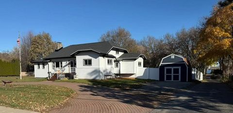 Photo of 726 S PARK Avenue, NEENAH, WI 54956 (MLS # 50318414)