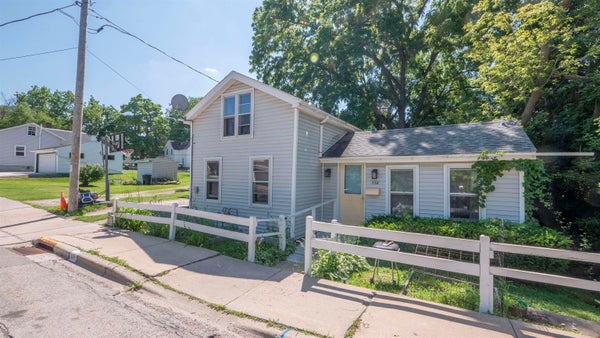 114 WASHINGTON ST, RIPON, WI 54971 - Image 5920edd7530e25a2d2ef93cf2555ed5a/90676201