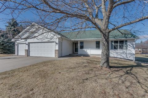 Photo of W6588 TALON Drive, GREENVILLE, WI 54942 (MLS # 50321390)