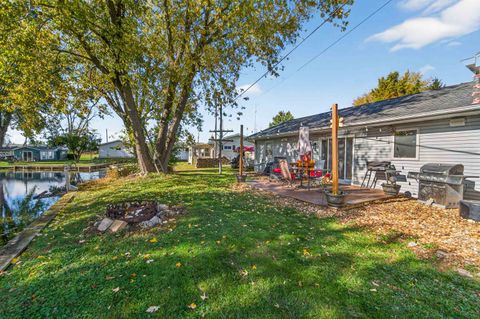 Photo of 7163 LA BELLE SHORE Road, WINNECONNE, WI 54986 (MLS # 50317393)