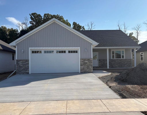 935 ENCLAVE CT, DE PERE, WI 54115 - Image 5abb06c8ca30e474b3f311d2ecff1944/3389988689