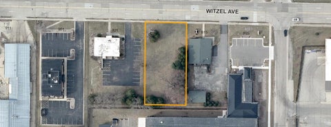Photo of 817 WITZEL Avenue, OSHKOSH, WI 54902 (MLS # 50330558)