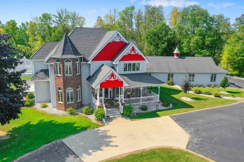 Photo of 4432 MILL Road, DENMARK, WI 54208 (MLS # 50318437)