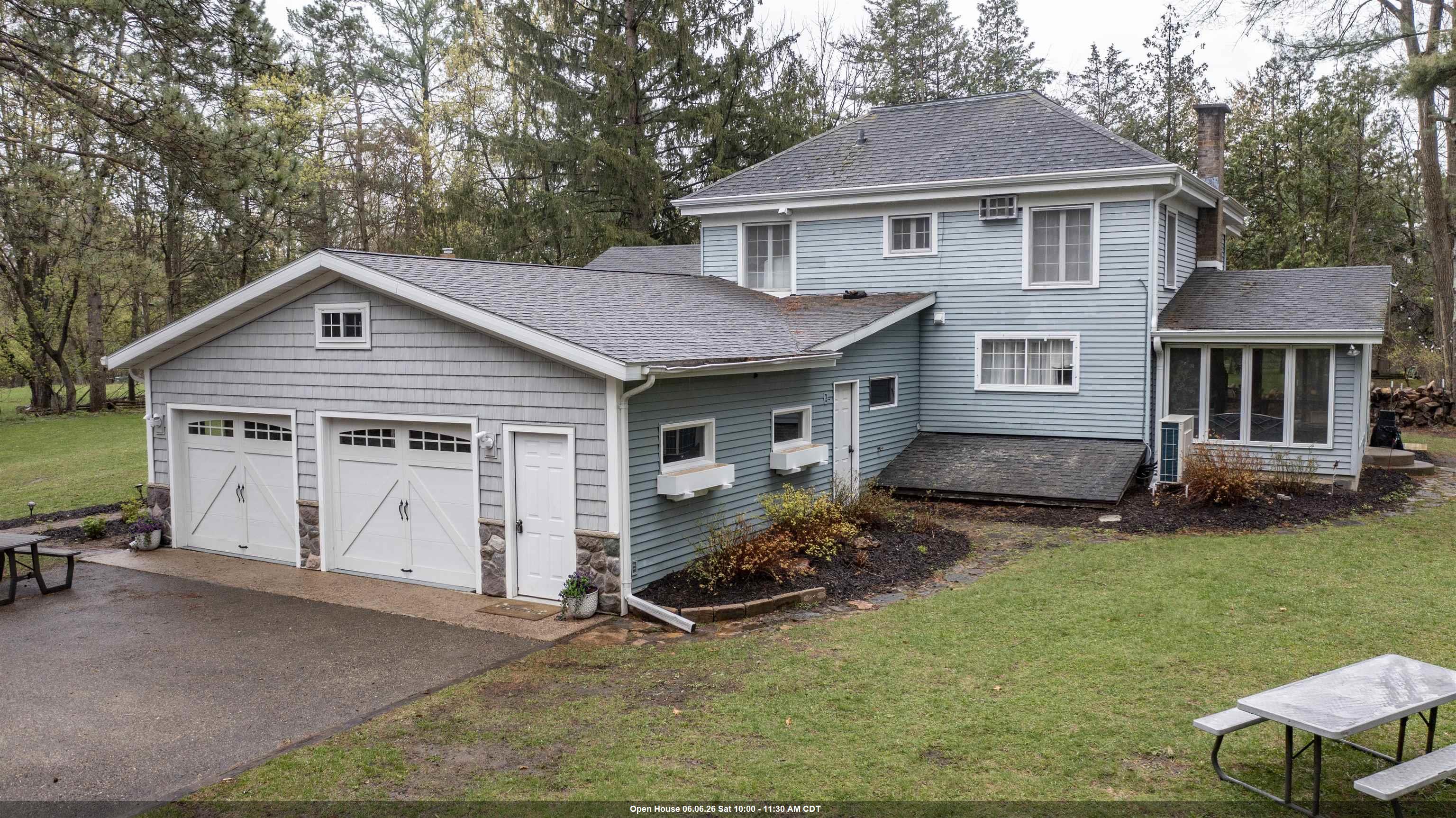 Waupaca, Wisconsin, 54981, United States, 5 Bedrooms Bedrooms, ,3 BathroomsBathrooms,Residential,Active,2042731