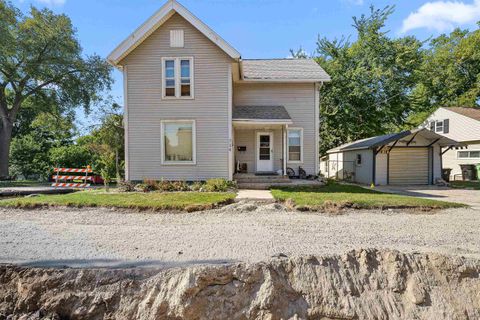 Photo of 714 MADISON Street, BEAVER DAM, WI 53916 (MLS # 50316004)