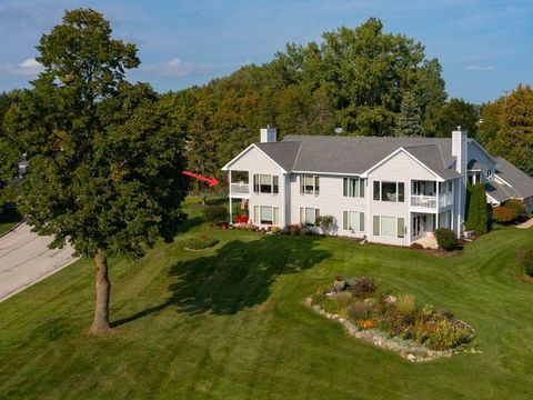 Photo of 1606 MEMORIAL Drive #104, STURGEON BAY, WI 54235 (MLS # 50323125)