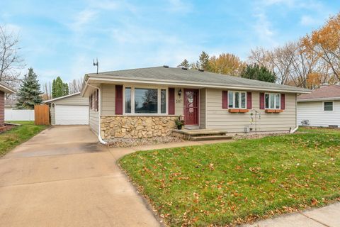 Photo of 507 E SYLVAN Avenue, APPLETON, WI 54915 (MLS # 50318539)