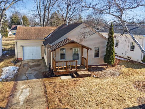 Photo of 832 MARSHALL Avenue, GREEN BAY, WI 54303 (MLS # 50321249)