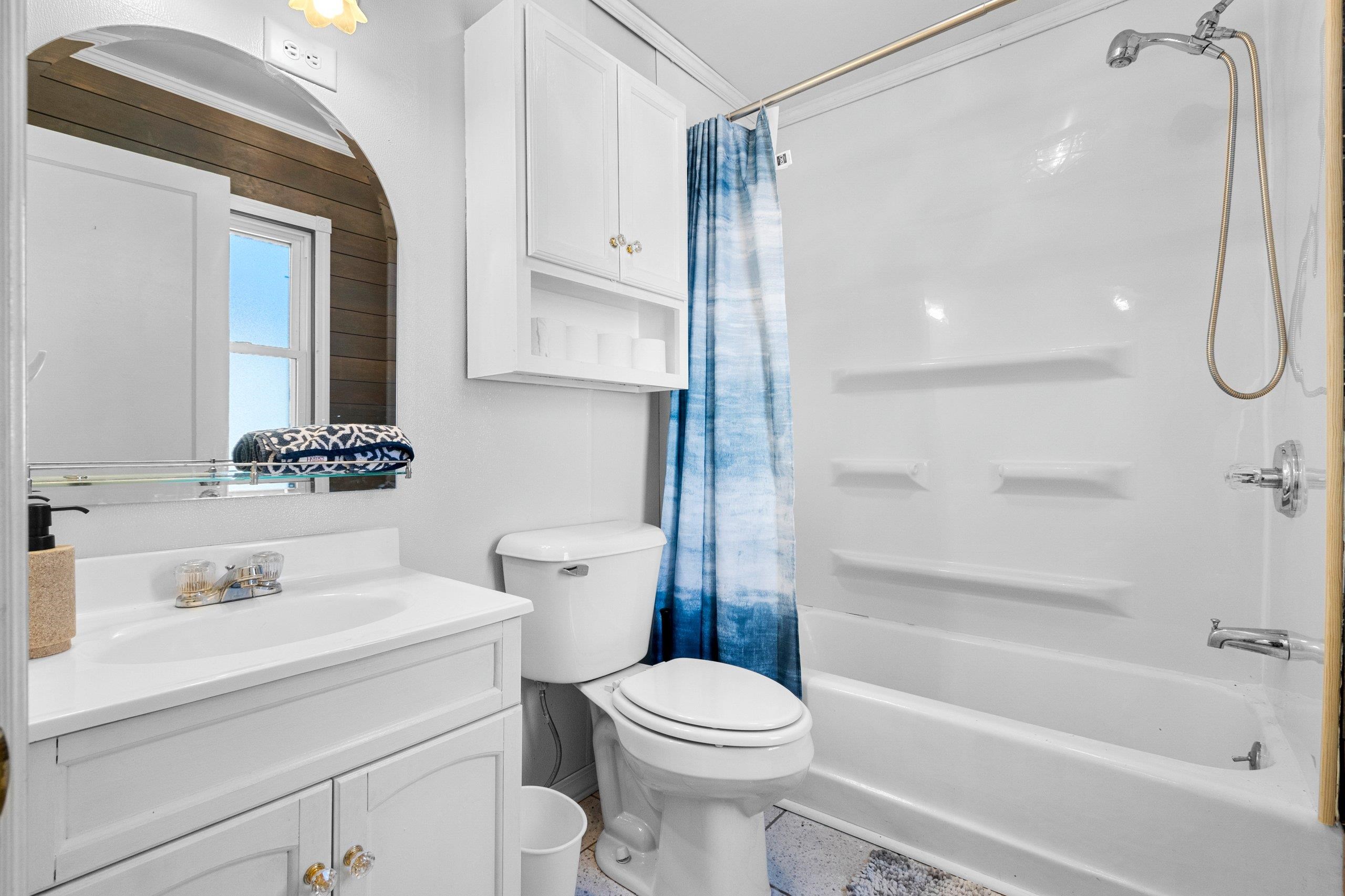 Shawano, Wisconsin 54166, United States, 2 Bedrooms Bedrooms, ,1 BathroomBathrooms,Residential,Active,211020