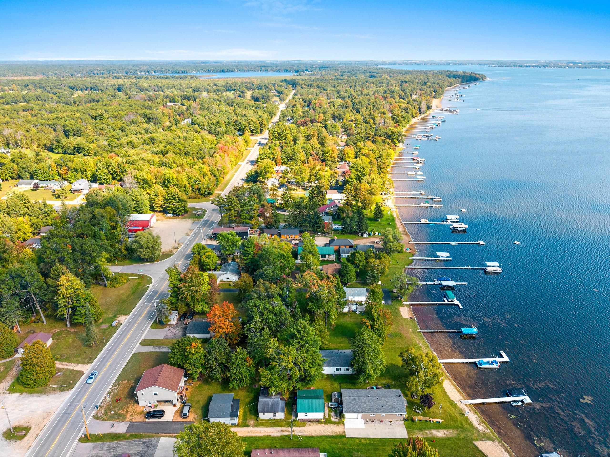 Shawano, Wisconsin 54166, United States, 2 Bedrooms Bedrooms, ,1 BathroomBathrooms,Residential,Active,211020