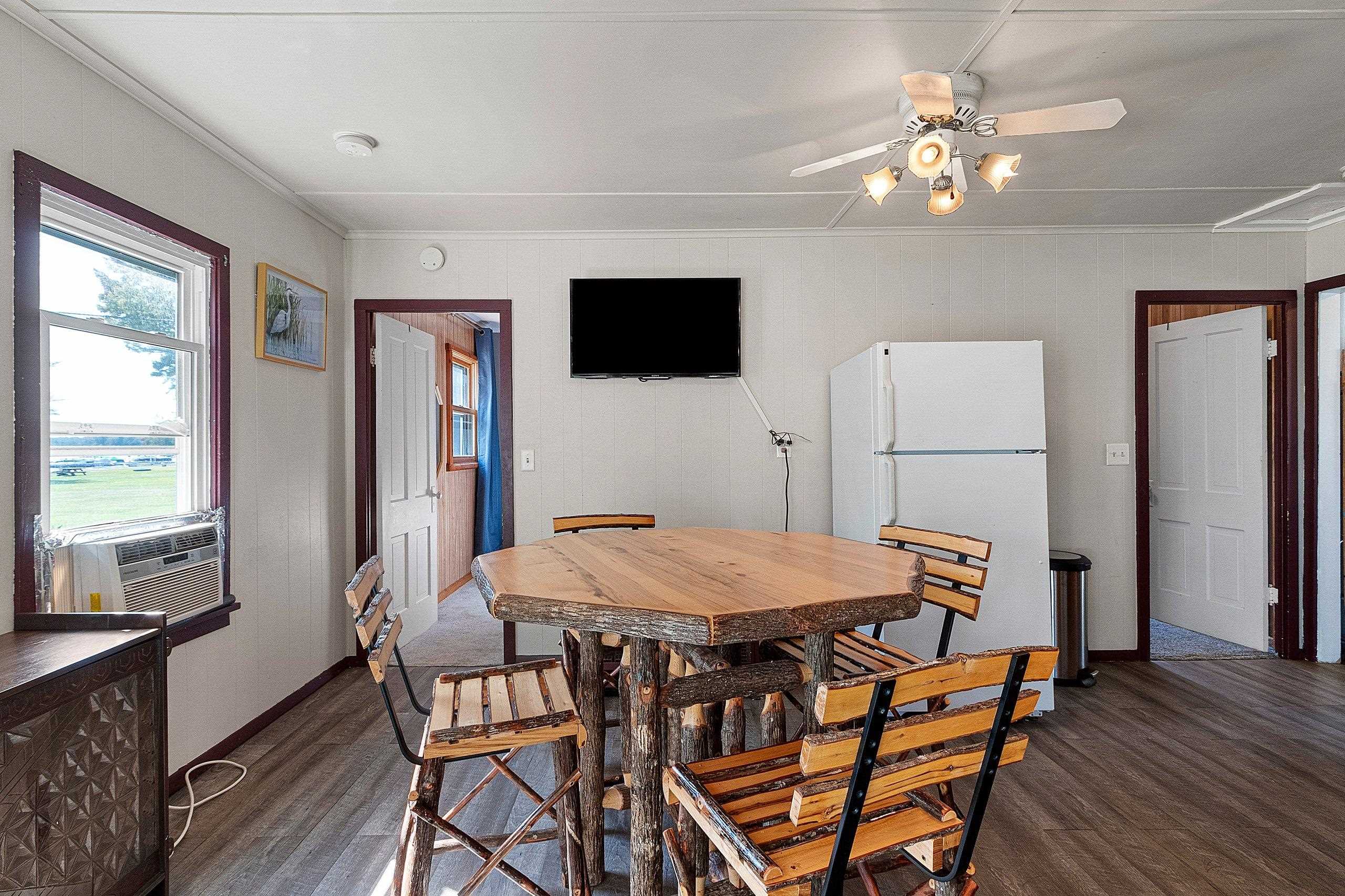 Shawano, Wisconsin 54166, United States, 2 Bedrooms Bedrooms, ,1 BathroomBathrooms,Residential,Active,211020