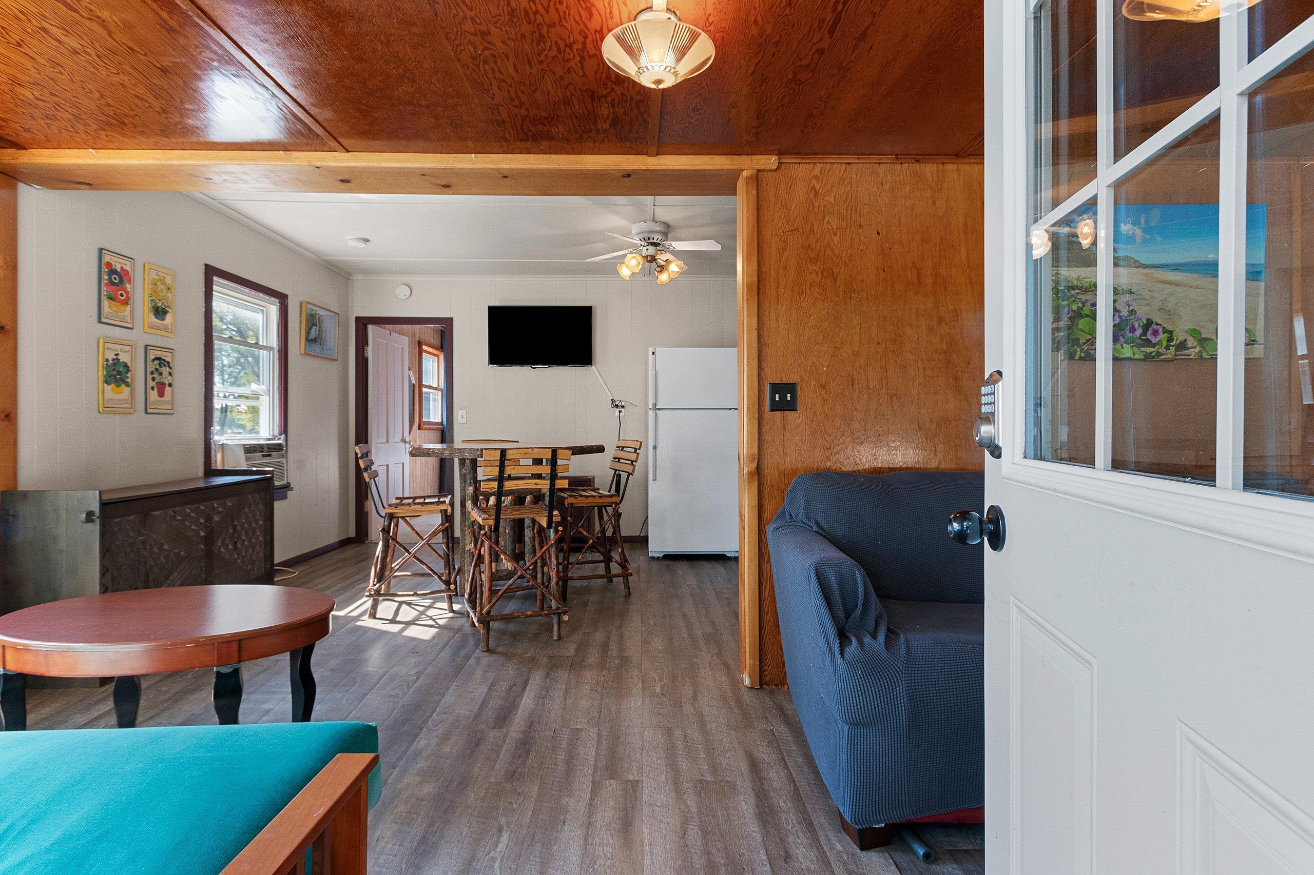 Shawano, Wisconsin 54166, United States, 2 Bedrooms Bedrooms, ,1 BathroomBathrooms,Residential,Active,211020