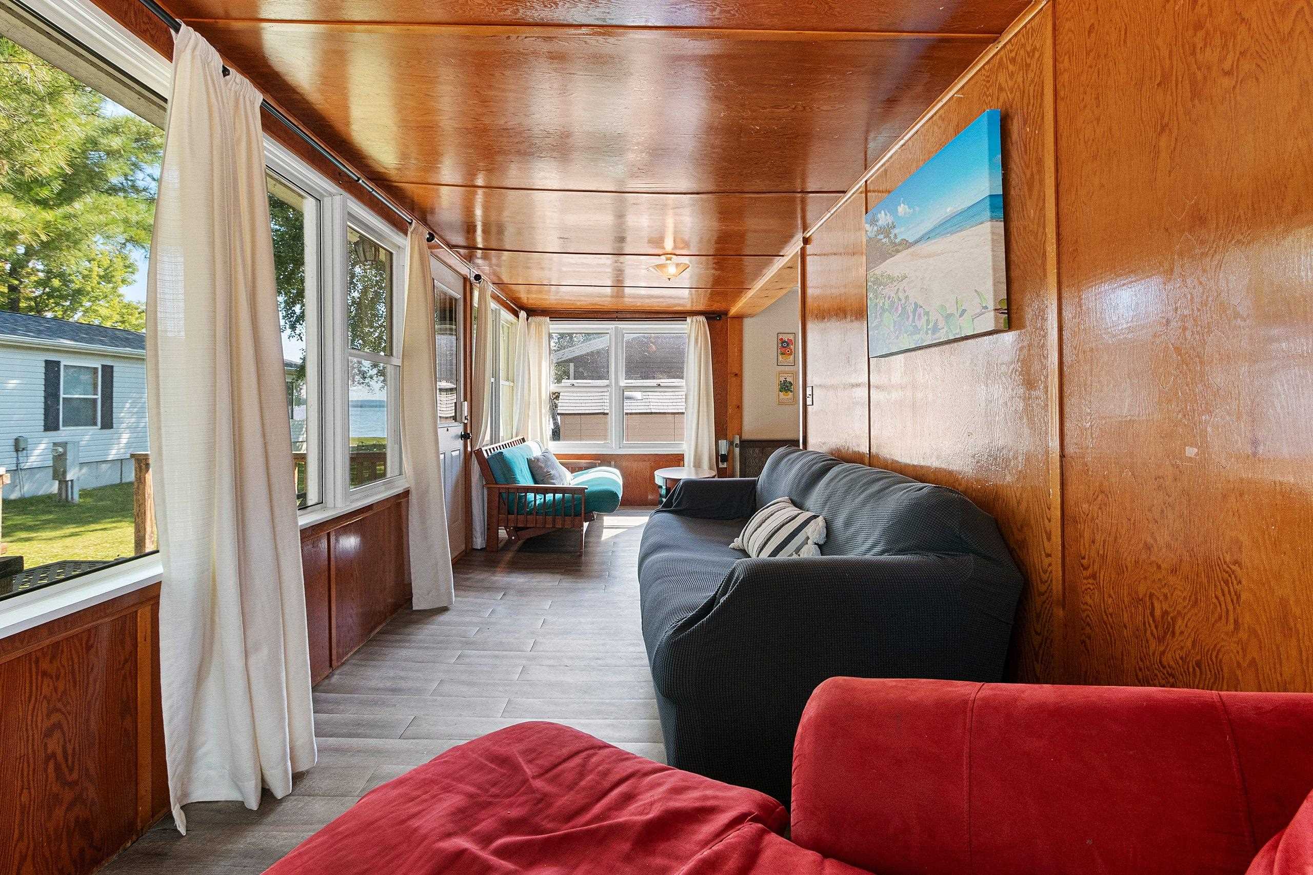 Shawano, Wisconsin 54166, United States, 2 Bedrooms Bedrooms, ,1 BathroomBathrooms,Residential,Active,211020