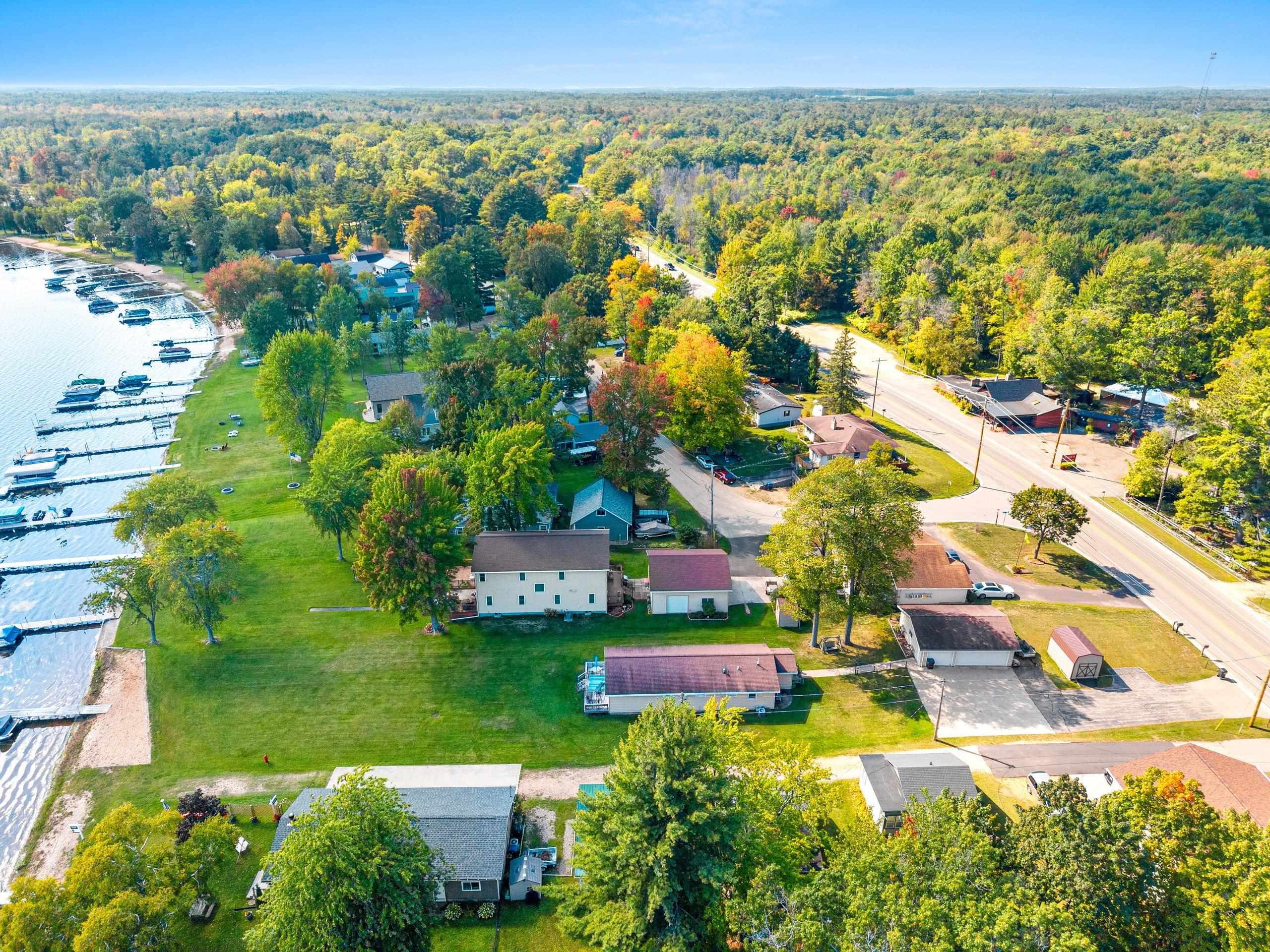 Shawano, Wisconsin 54166, United States, 2 Bedrooms Bedrooms, ,1 BathroomBathrooms,Residential,Active,211020