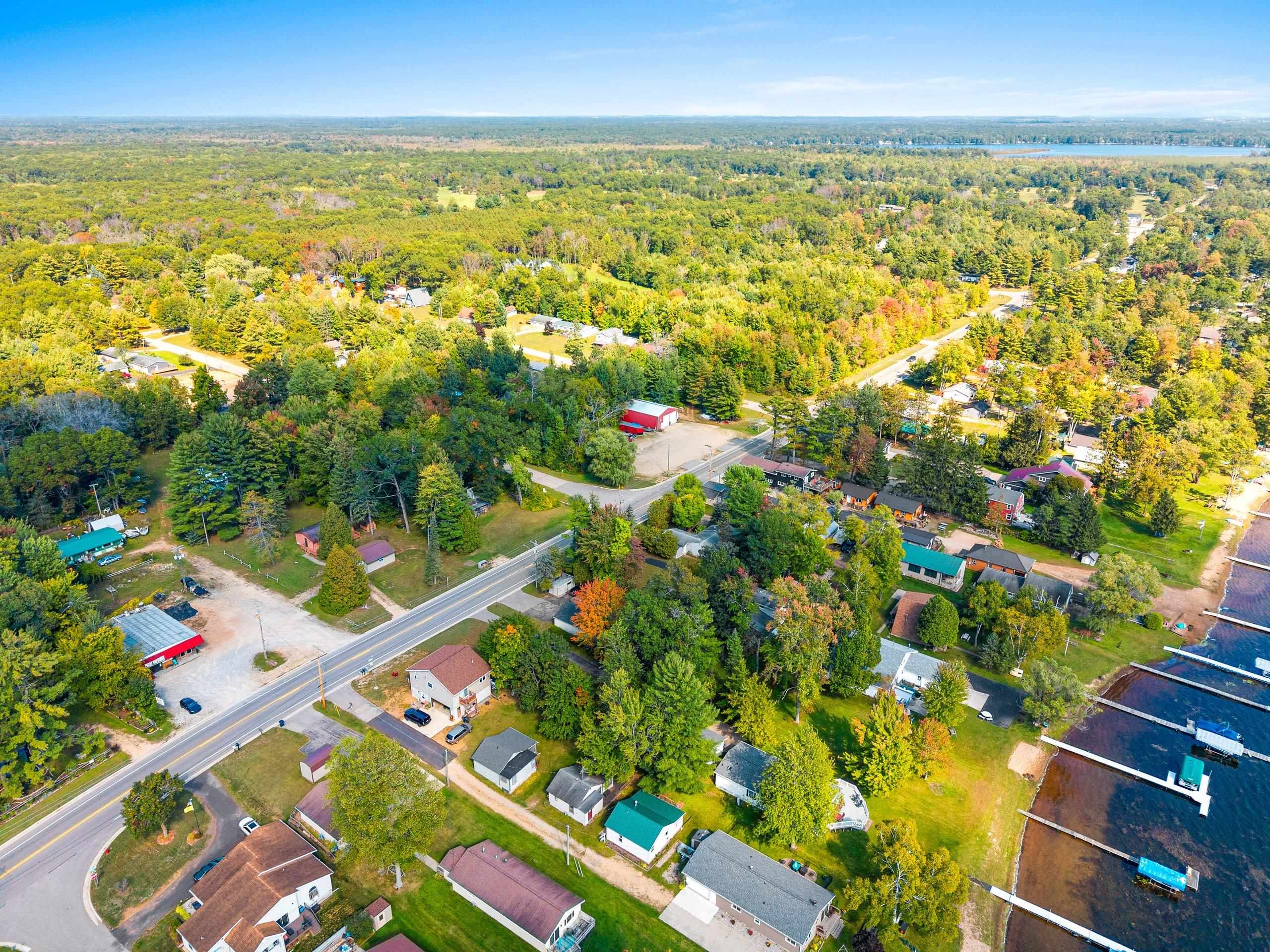 Shawano, Wisconsin 54166, United States, 2 Bedrooms Bedrooms, ,1 BathroomBathrooms,Residential,Active,211020