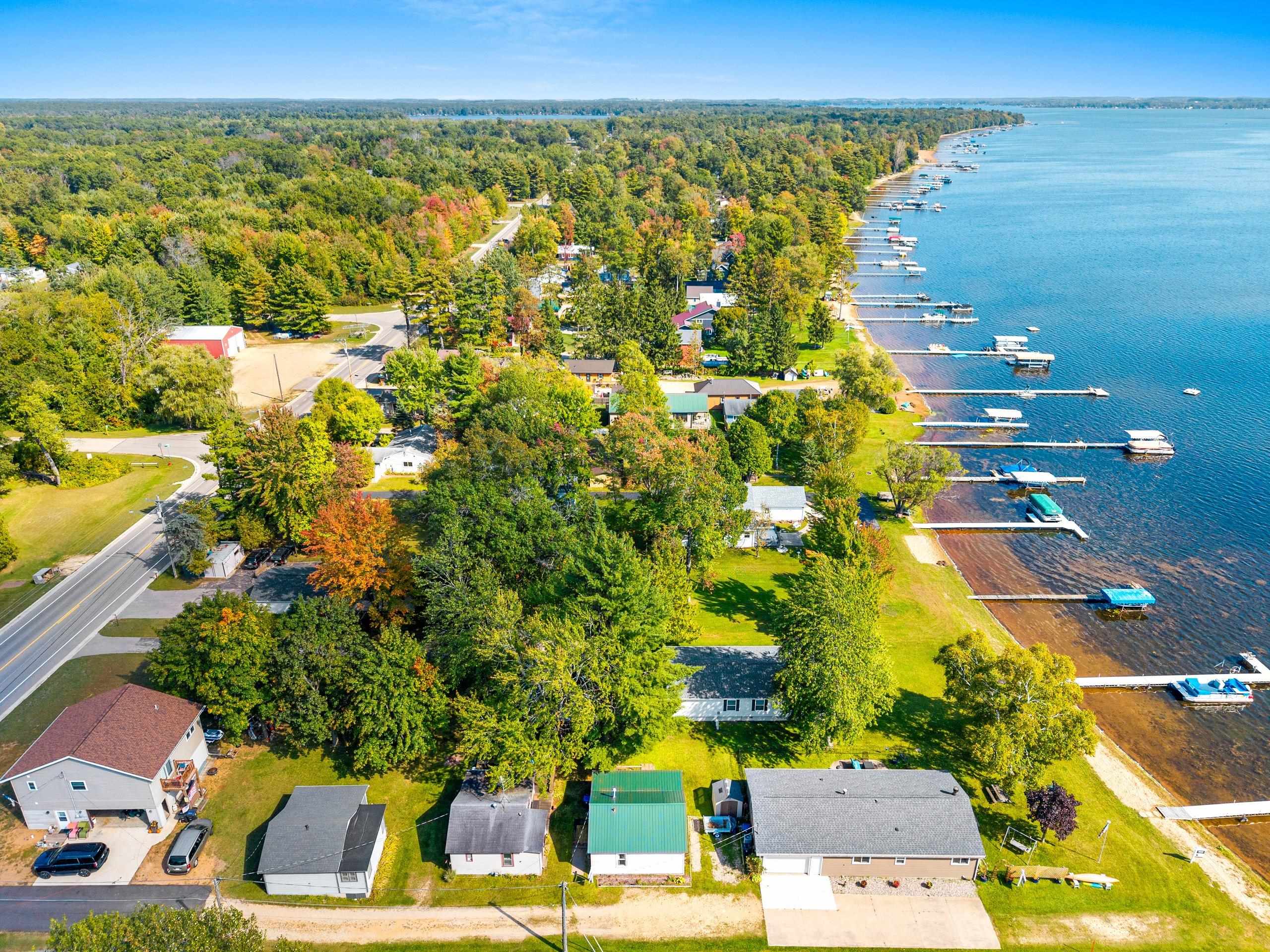 Shawano, Wisconsin 54166, United States, 2 Bedrooms Bedrooms, ,1 BathroomBathrooms,Residential,Active,211020