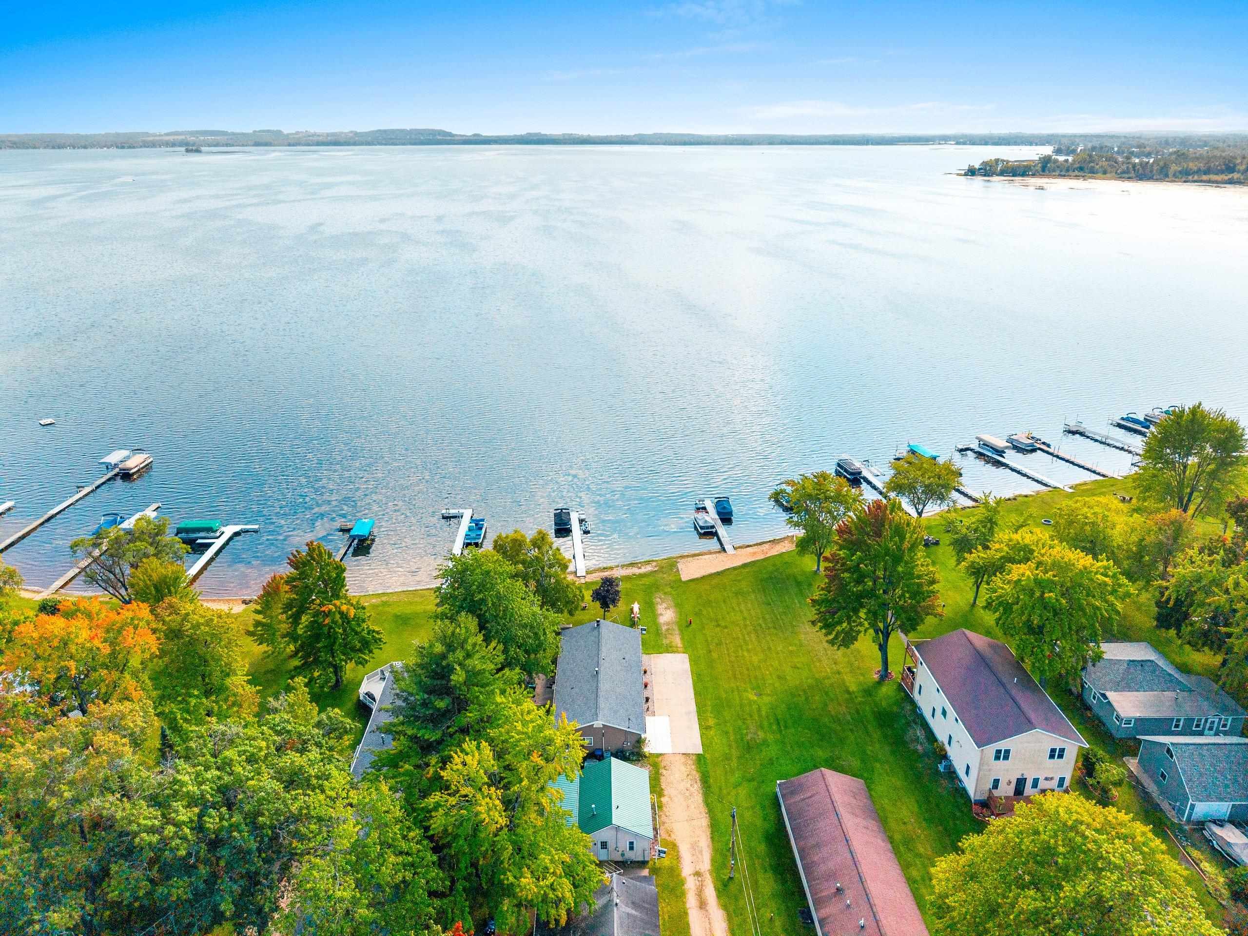 Shawano, Wisconsin 54166, United States, 2 Bedrooms Bedrooms, ,1 BathroomBathrooms,Residential,Active,211020