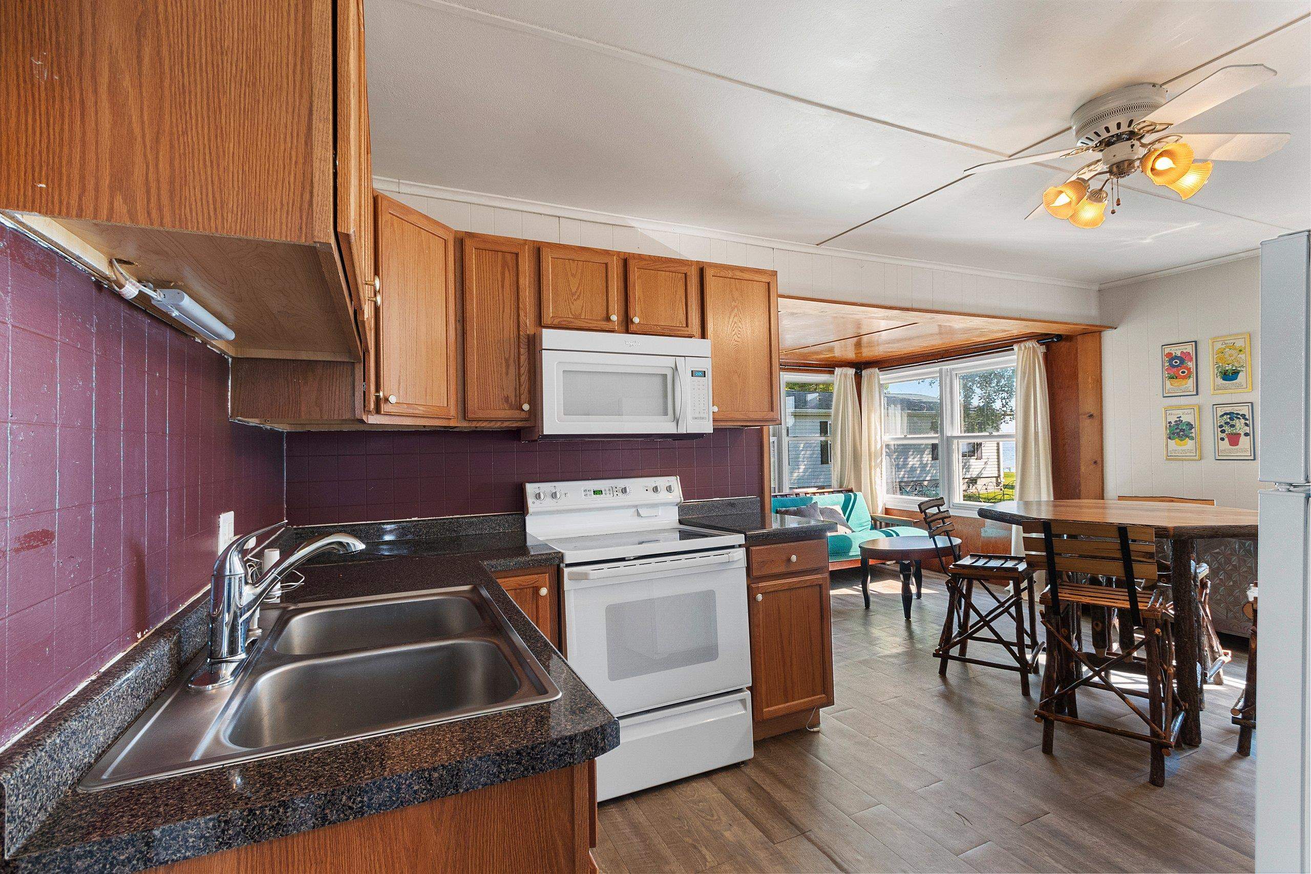 Shawano, Wisconsin 54166, United States, 2 Bedrooms Bedrooms, ,1 BathroomBathrooms,Residential,Active,211020