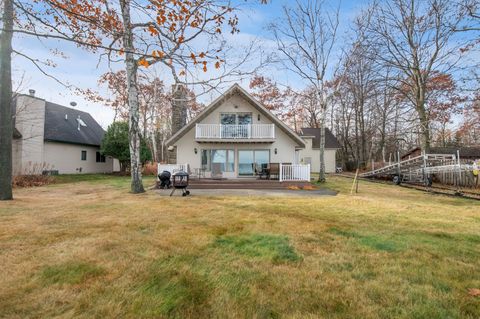 Photo of 4126 SAND BAY POINT Road, STURGEON BAY, WI 54235 (MLS # 50322683)
