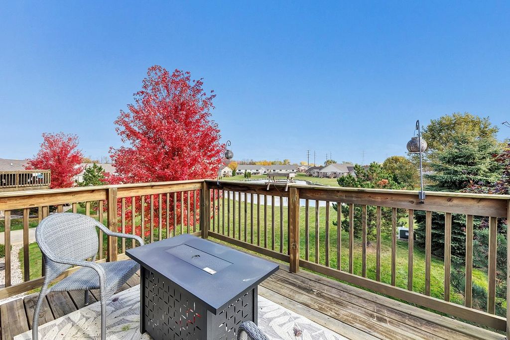 Photo of 2362 E PLANK Circle #D, APPLETON, WI 54915 (MLS # 50317514)