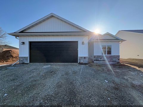 Photo of 3117 LAZY OAK Court, GREEN BAY, WI 54311 (MLS # 50321343)