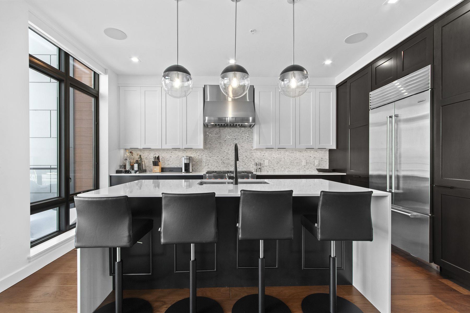 1110 BROOKWOOD Drive