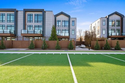 Photo of 1110 BROOKWOOD Drive, ASHWAUBENON, WI 54304 (MLS # 50316515)