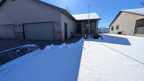 Photo of 114 E NORTH WATER Street, NEW LONDON, WI 54961 (MLS # 50321648)