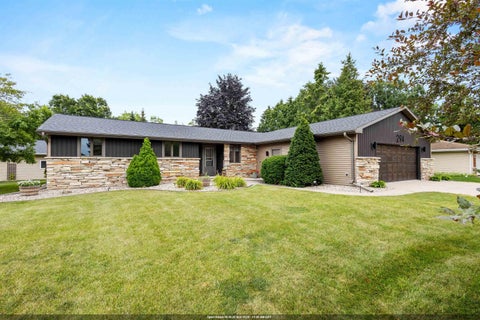Photo of N294 ROGERS Lane, APPLETON, WI 54915 (MLS # 50330328)