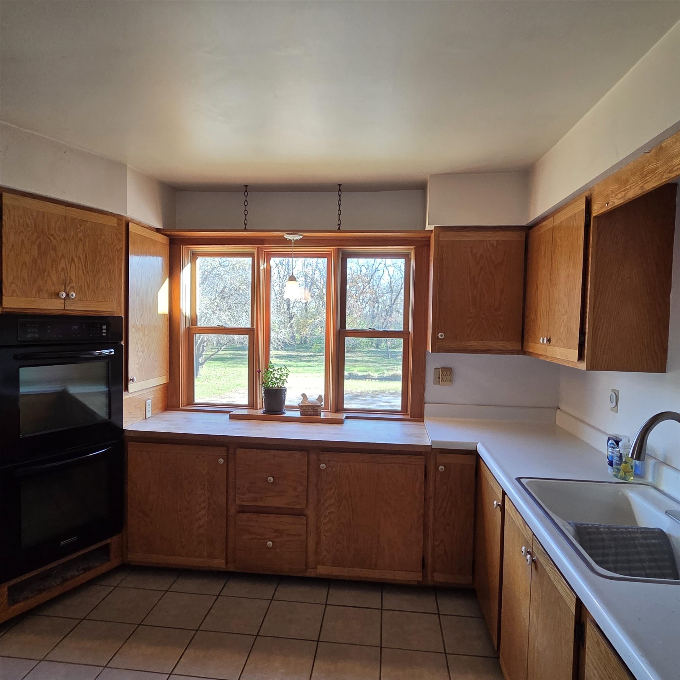 Burlington, Wisconsin 53105, United States, 4 Bedrooms Bedrooms, ,3 BathroomsBathrooms,Residential,Active,146230