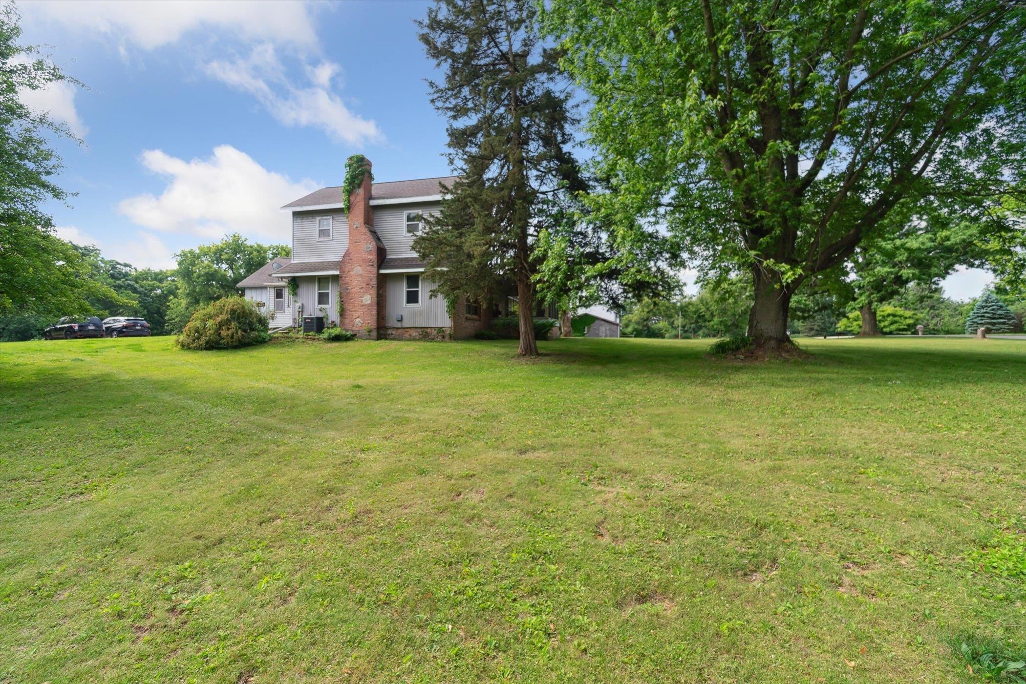 Burlington, Wisconsin 53105, United States, 4 Bedrooms Bedrooms, ,3 BathroomsBathrooms,Residential,Active,146230