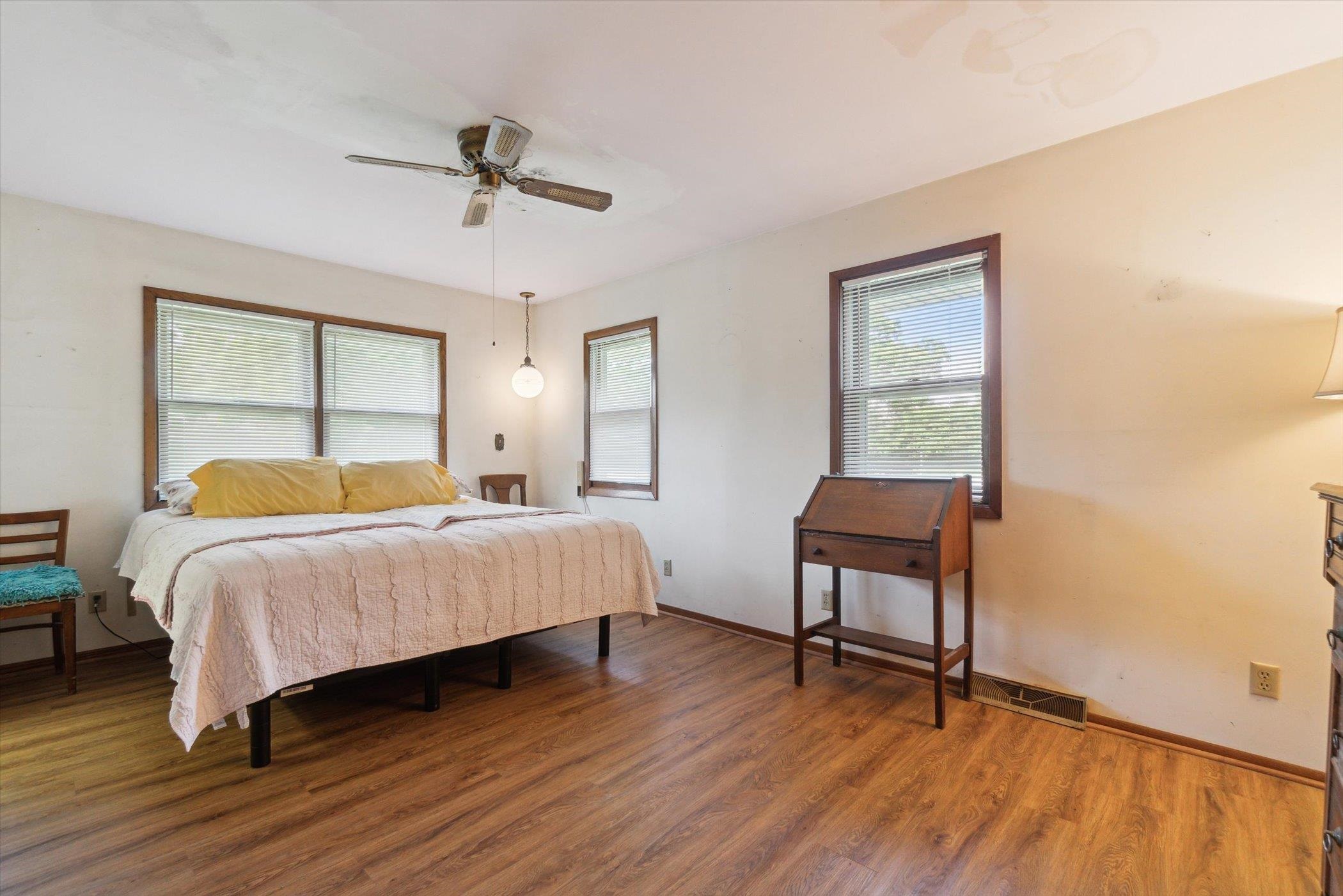 Burlington, Wisconsin 53105, United States, 4 Bedrooms Bedrooms, ,3 BathroomsBathrooms,Residential,Active,146230