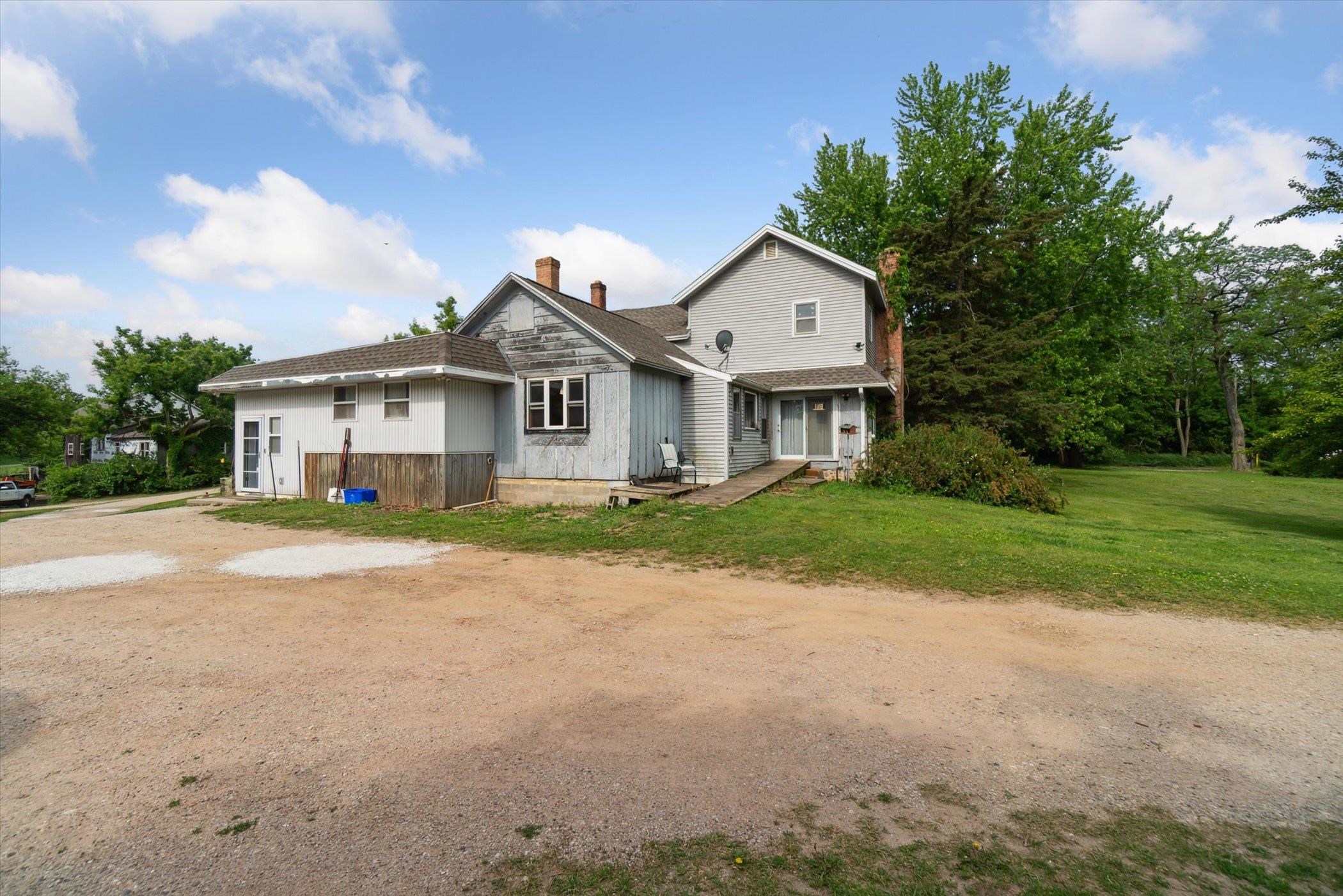 Burlington, Wisconsin 53105, United States, 4 Bedrooms Bedrooms, ,3 BathroomsBathrooms,Residential,Active,146230