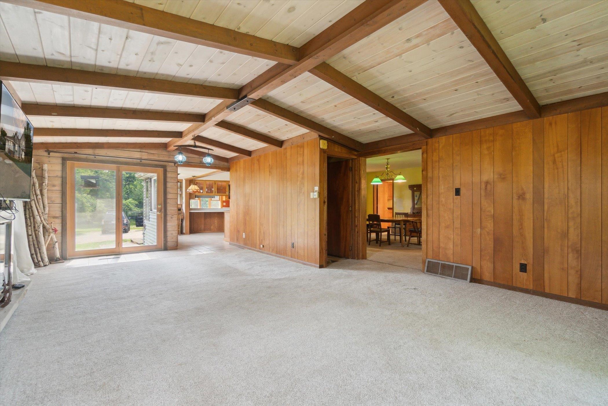 Burlington, Wisconsin 53105, United States, 4 Bedrooms Bedrooms, ,3 BathroomsBathrooms,Residential,Active,146230