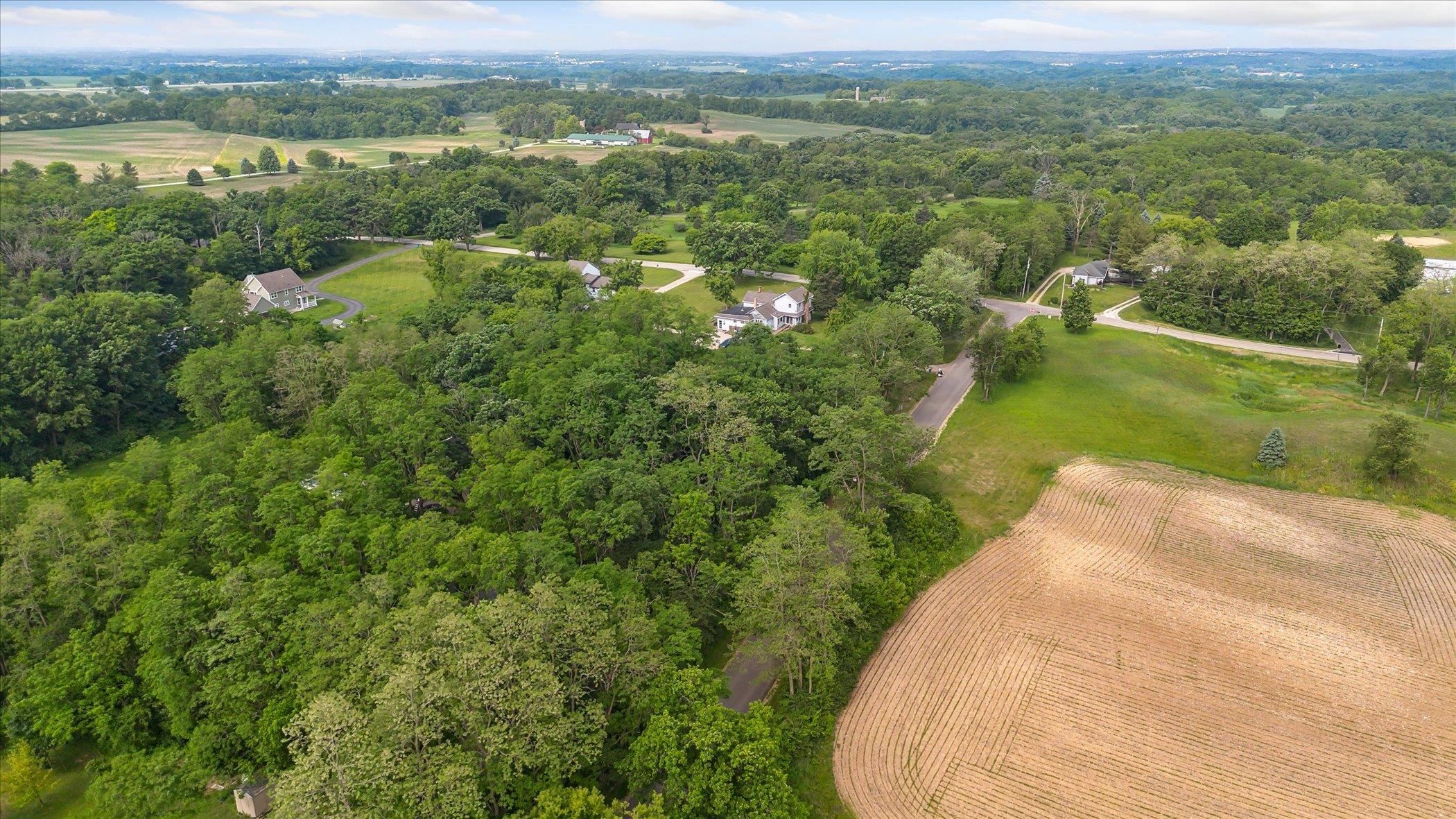 Burlington, Wisconsin 53105, United States, 4 Bedrooms Bedrooms, ,3 BathroomsBathrooms,Residential,Active,146230