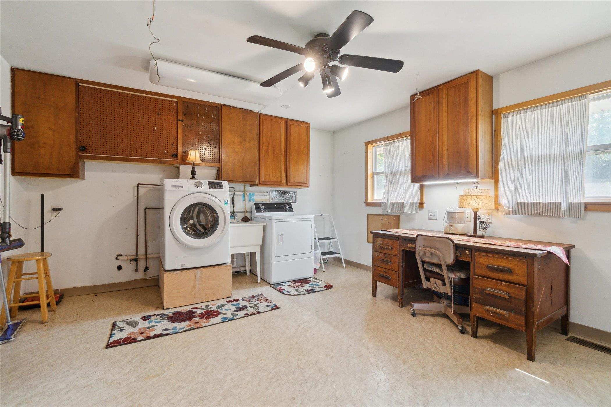 Burlington, Wisconsin 53105, United States, 4 Bedrooms Bedrooms, ,3 BathroomsBathrooms,Residential,Active,146230