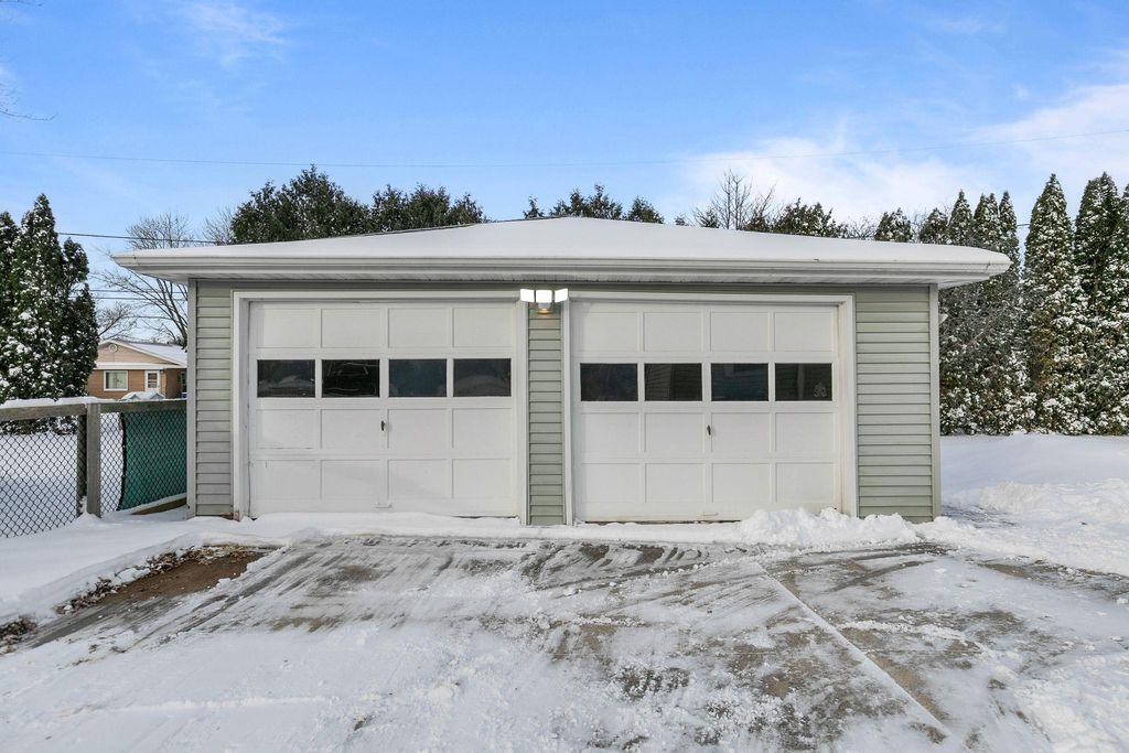 Photo of 3439 N STORY Street, APPLETON, WI 54914 (MLS # 50318814)