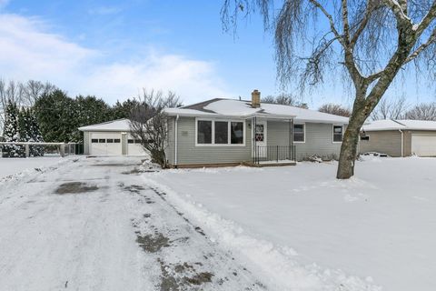Photo of 3439 N STORY Street, APPLETON, WI 54914 (MLS # 50318814)