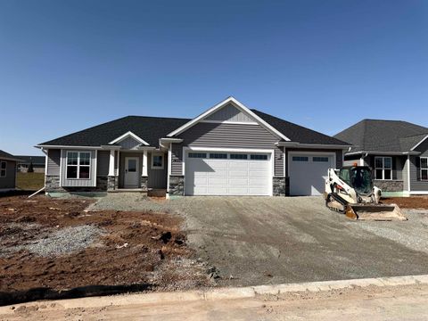 Photo of 1433 DIVINITY Drive, DE PERE, WI 54115 (MLS # 50320443)