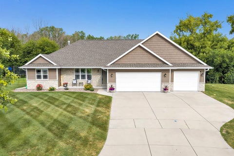 Photo of 2458 PRAIRIE WIND Court, GREEN BAY, WI 54303 (MLS # 50330266)