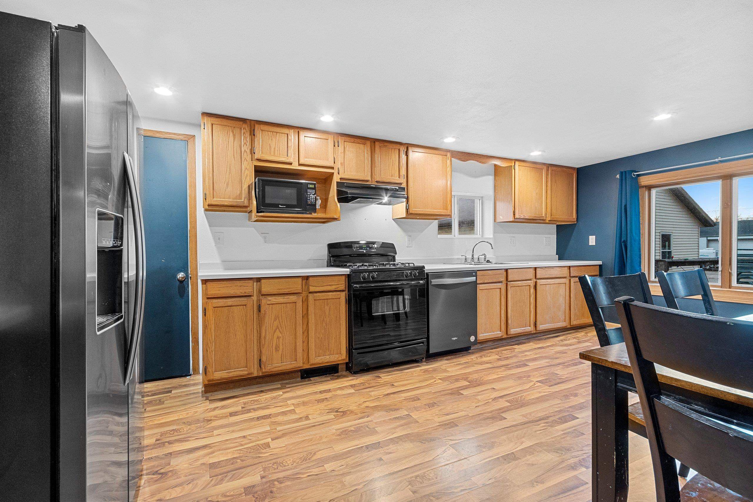 Oconto, Wisconsin 54153, United States, 4 Bedrooms Bedrooms, ,2 BathroomsBathrooms,Residential,Pending,28785