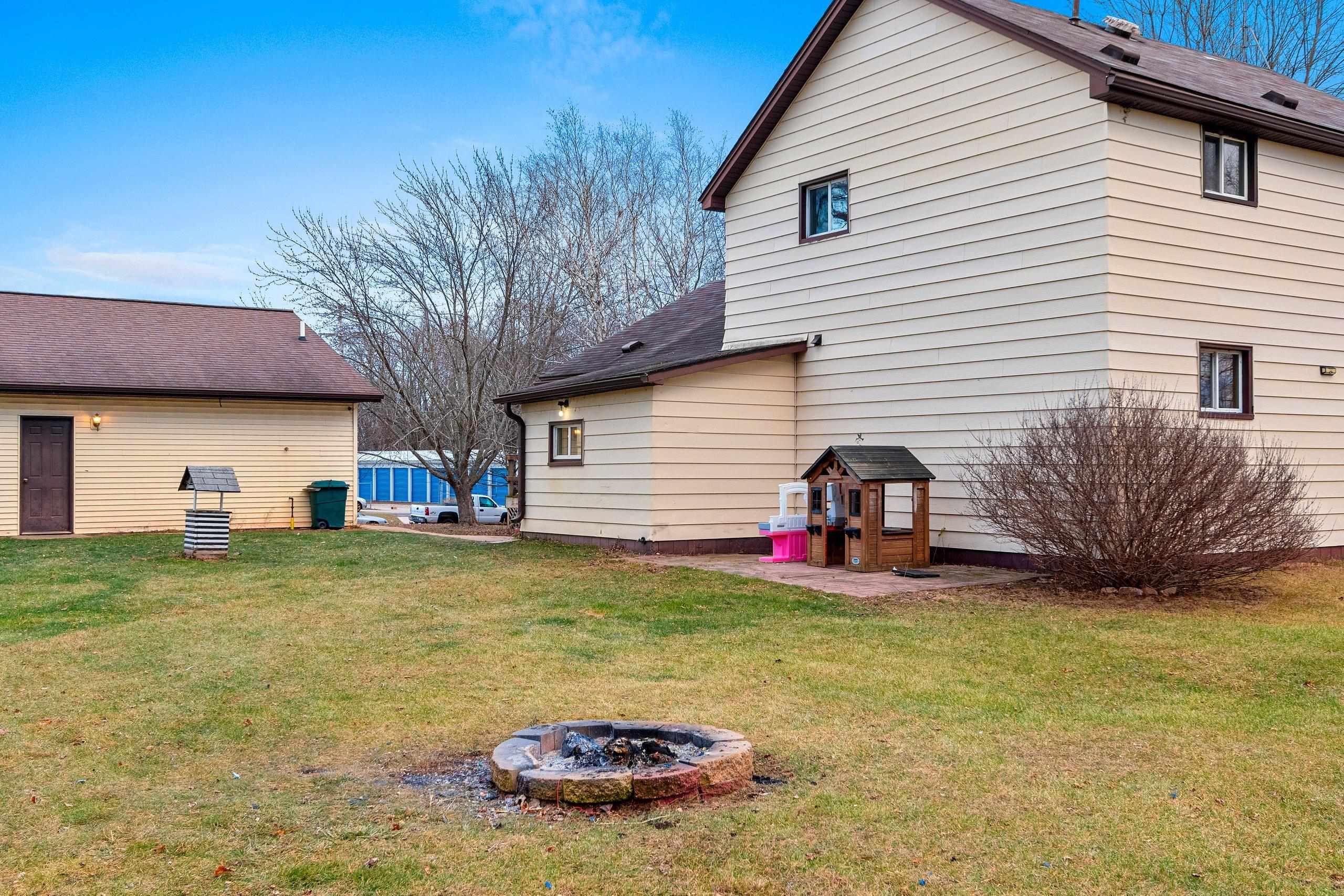 Oconto, Wisconsin 54153, United States, 4 Bedrooms Bedrooms, ,2 BathroomsBathrooms,Residential,Pending,28785