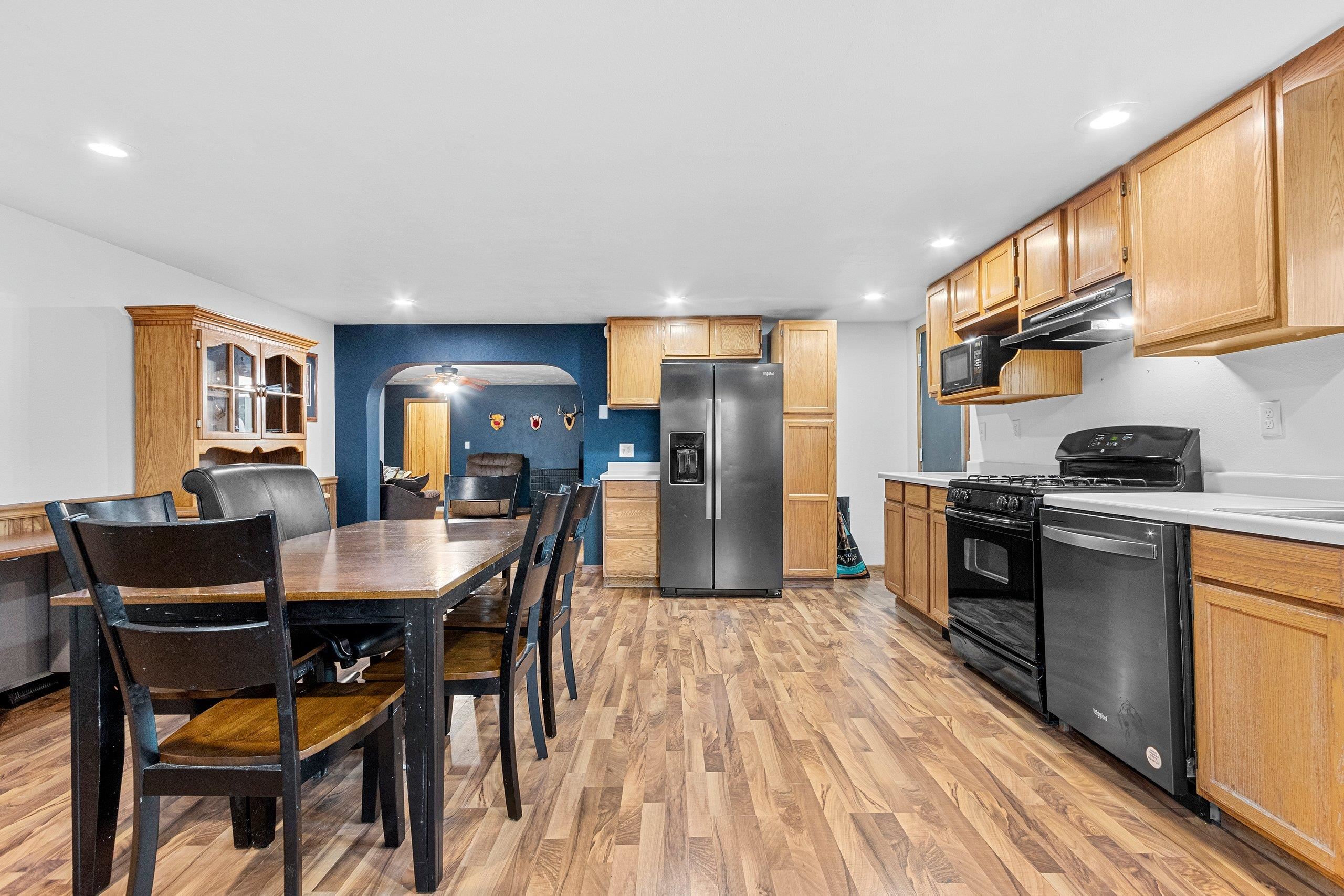 Oconto, Wisconsin 54153, United States, 4 Bedrooms Bedrooms, ,2 BathroomsBathrooms,Residential,Pending,28785