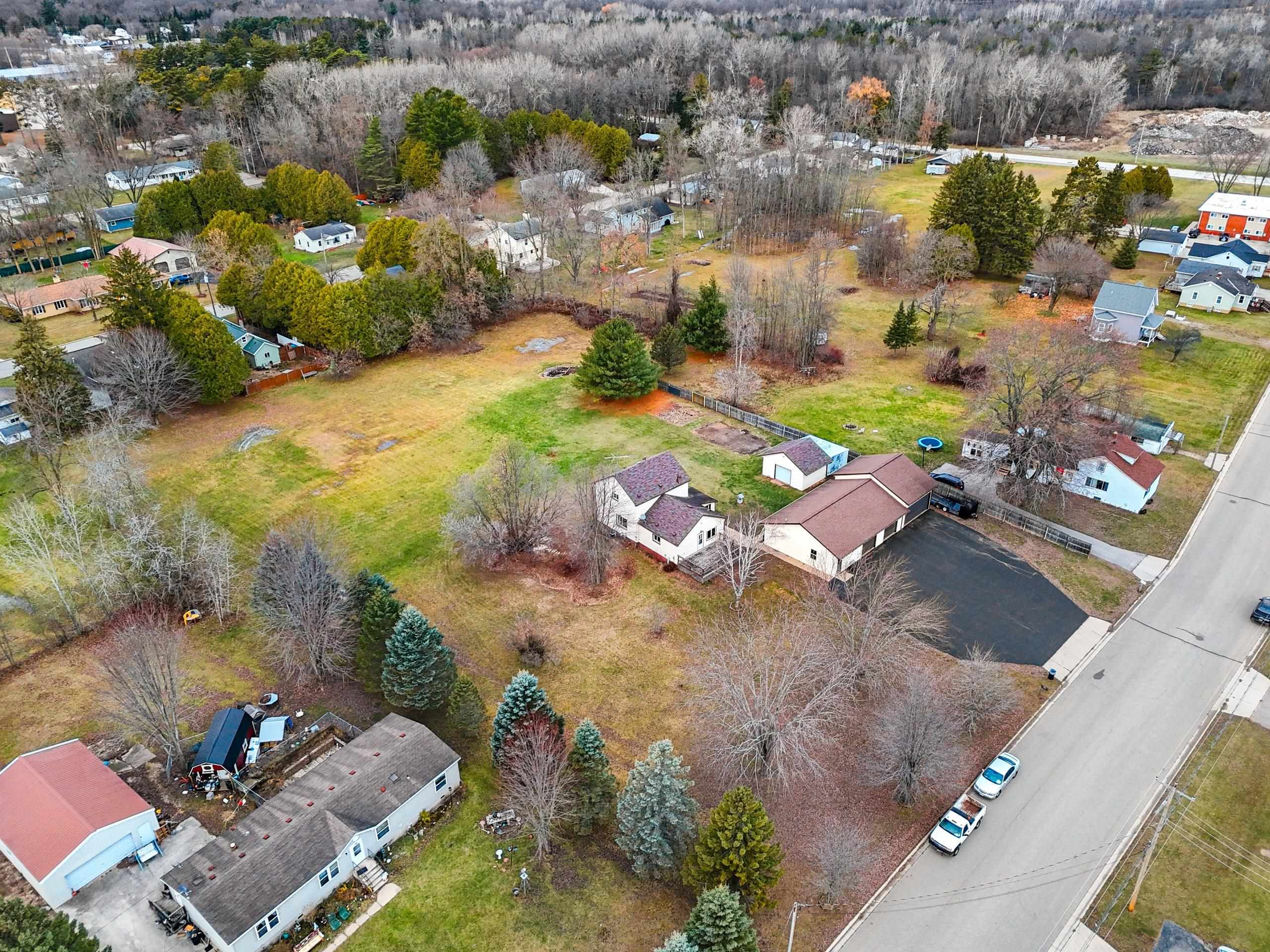 Oconto, Wisconsin 54153, United States, 4 Bedrooms Bedrooms, ,2 BathroomsBathrooms,Residential,Pending,28785